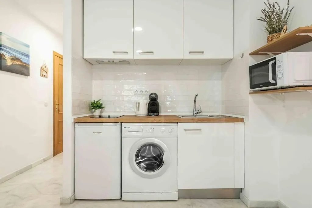 Comfortable Apartment At Capuchinos By Rems Malaga