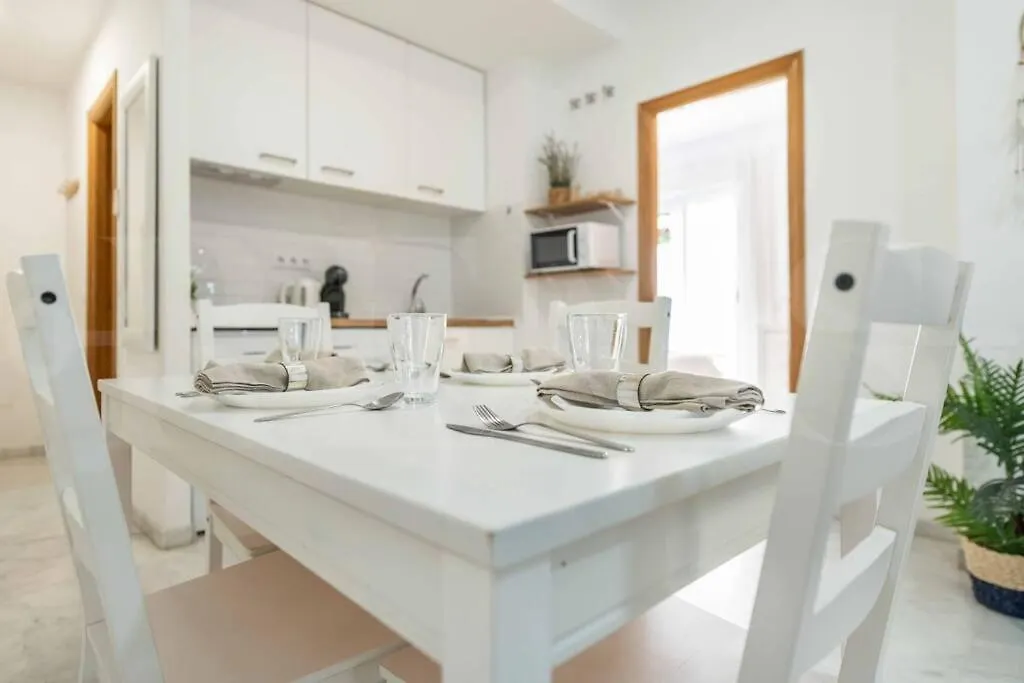 Comfortable Apartment At Capuchinos By Rems Malaga Spain