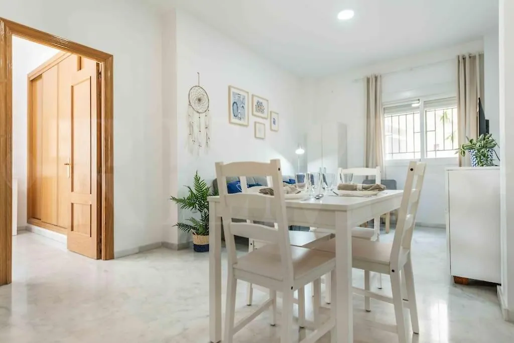 Comfortable Apartment At Capuchinos By Rems Malaga