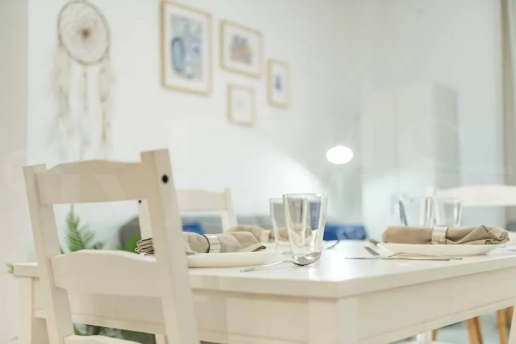 Comfortable Apartment At Capuchinos By Rems 马拉加